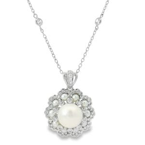Pearl Bloom Necklace