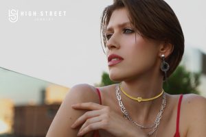 Classic choker necklace